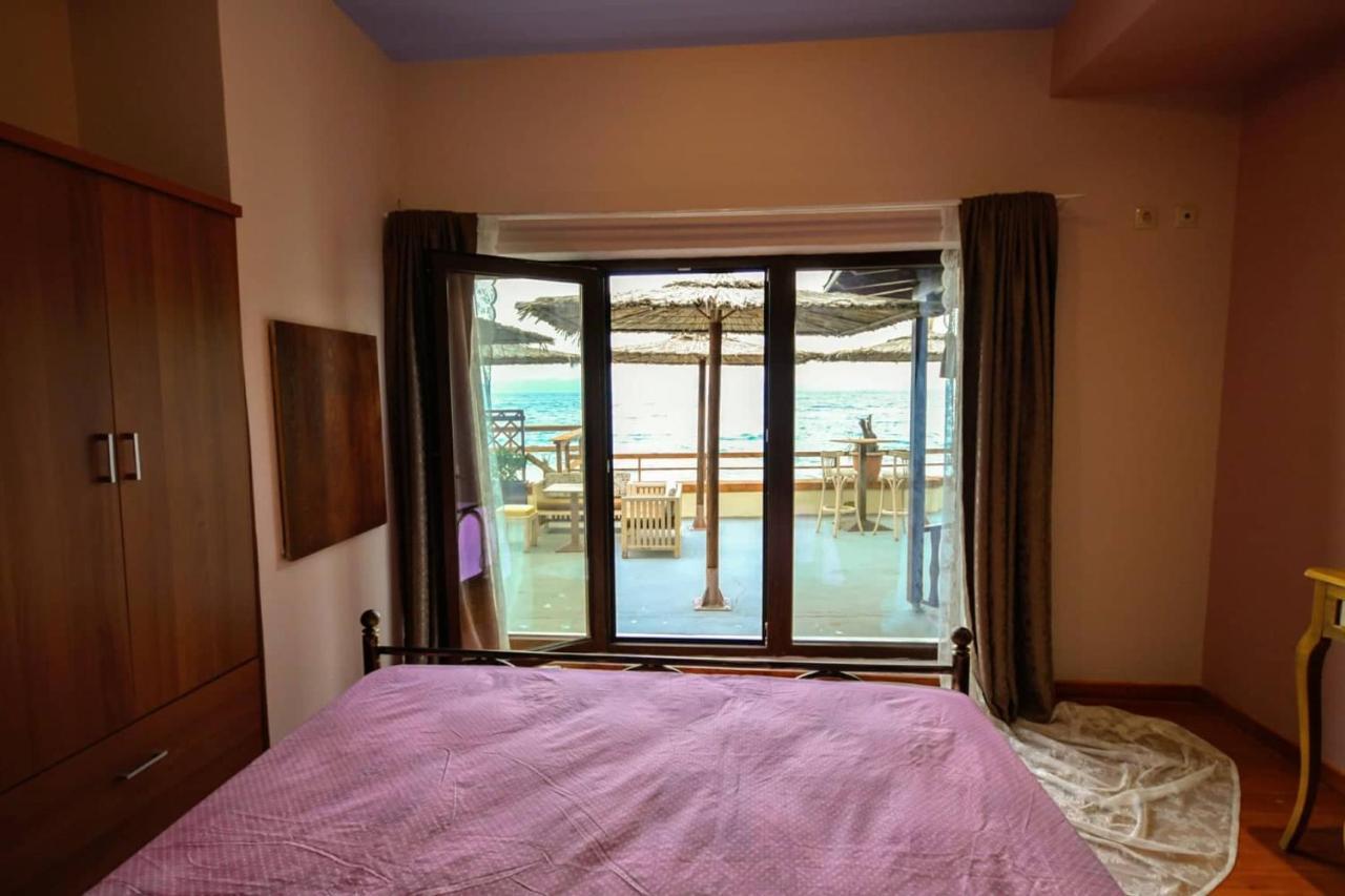 Stone Villa Inside Sea- Kids'Land Platanidia 외부 사진